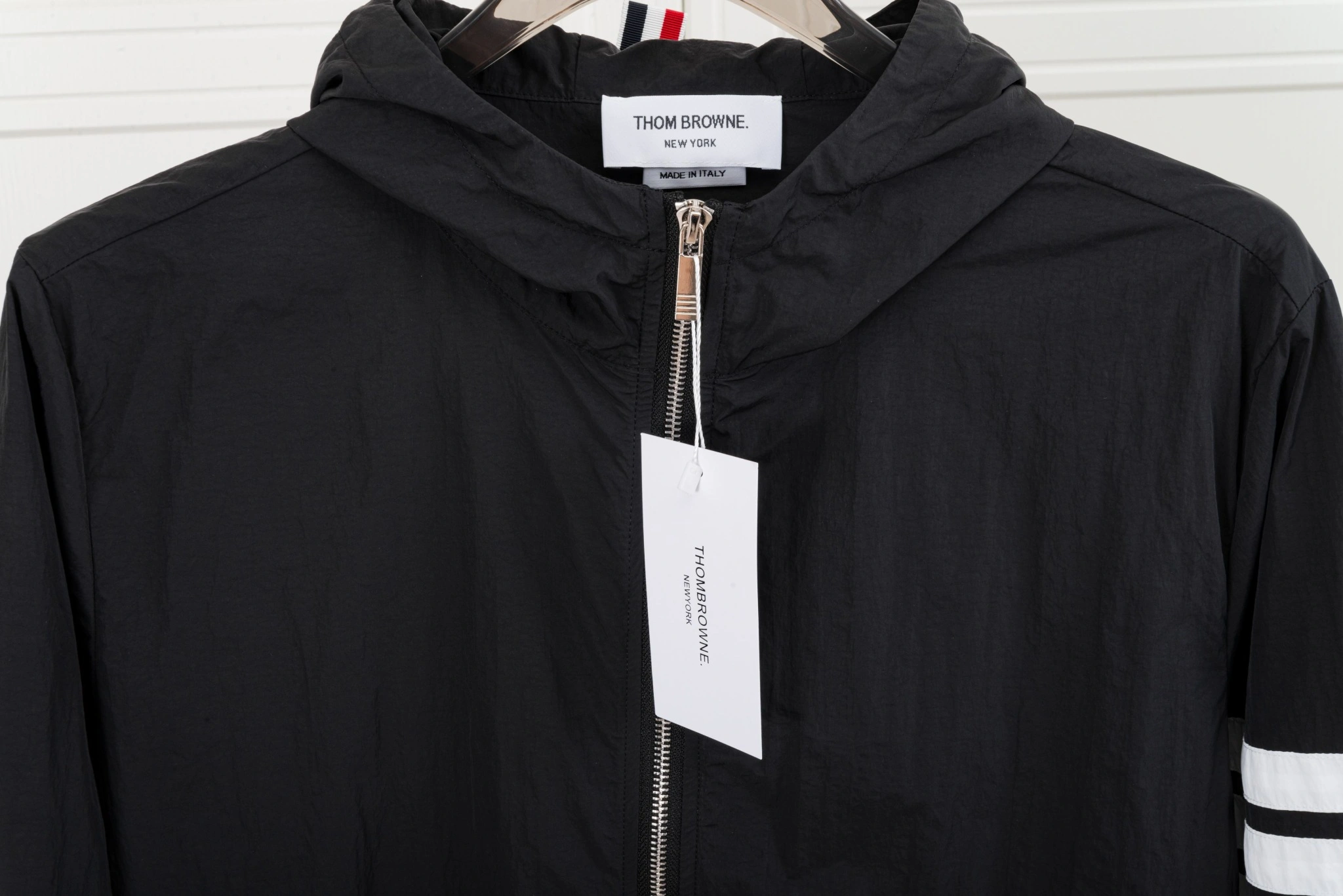 wg.luxury -- 2row95 item:E-F199L2499-4T